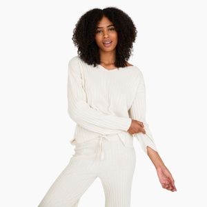 VITAMIN A | Ventana Recycled Cashmere Vee in Créme